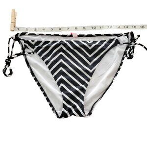 Victoria’s Secret Black and White Chevron Bikini w side ties